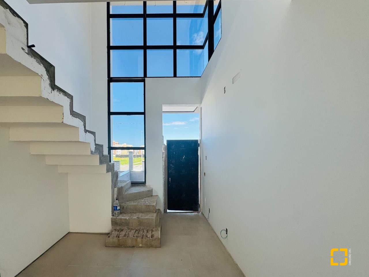 Casa com 157m², 6 quartos (sendo 3 suítes), 2 garagens, no bairro Campeche em Florianópolis