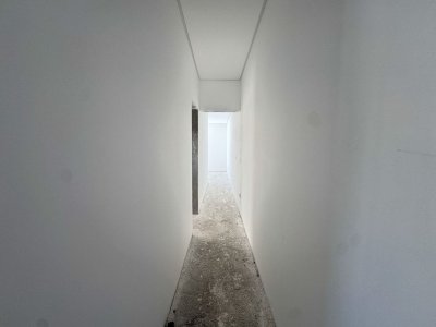Casa com 157m², 6 quartos (sendo 3 suítes), 2 garagens, no bairro Campeche em Florianópolis
