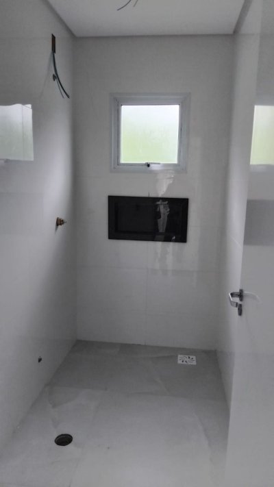 Casa com 93m², 4 quartos (sendo 1 suíte), 1 garagem, no bairro Rio Vermelho em Florianópolis