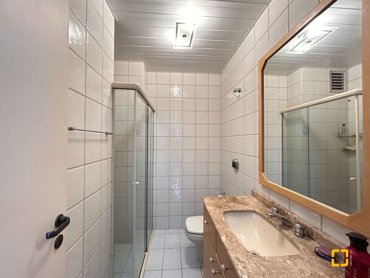 Apartamento com 60m², 3 quartos (sendo 1 suíte), 1 garagem, no bairro Estreito em Florianópolis