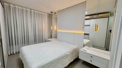 Apartamento com 90m², 4 quartos (sendo 2 suítes), 2 garagens, no bairro Jurerê Internacional em Florianópolis