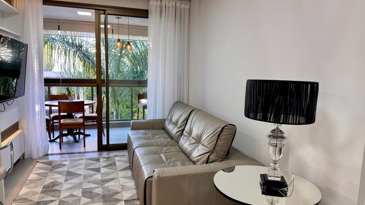 Apartamento com 90m², 4 quartos (sendo 2 suítes), 2 garagens, no bairro Jurerê Internacional em Florianópolis