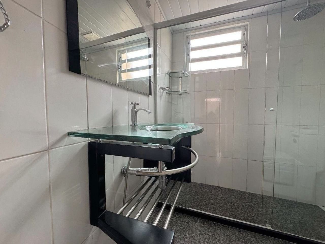 Casa com 305m², 6 quartos (sendo 3 suítes), 3 garagens, no bairro Pântano do Sul em Florianópolis