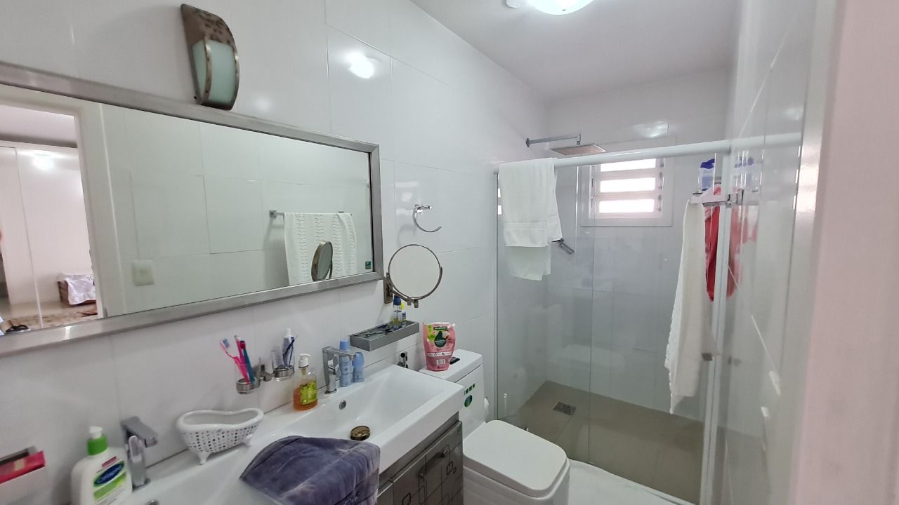 Casa com 305m², 6 quartos (sendo 3 suítes), 3 garagens, no bairro Pântano do Sul em Florianópolis
