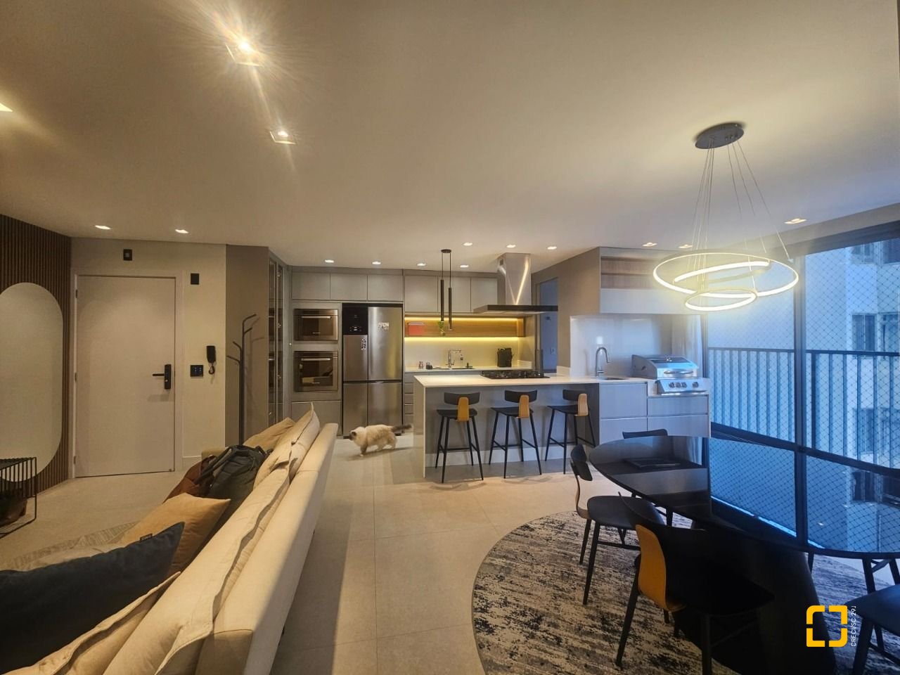 Apartamento com 94m², 4 quartos (sendo 1 suíte), 2 garagens, no bairro Estreito em Florianópolis