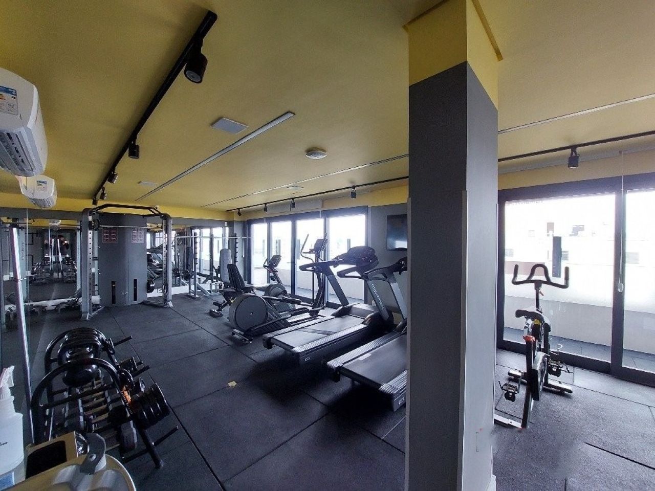 Apartamento com 94m², 4 quartos (sendo 1 suíte), 2 garagens, no bairro Estreito em Florianópolis