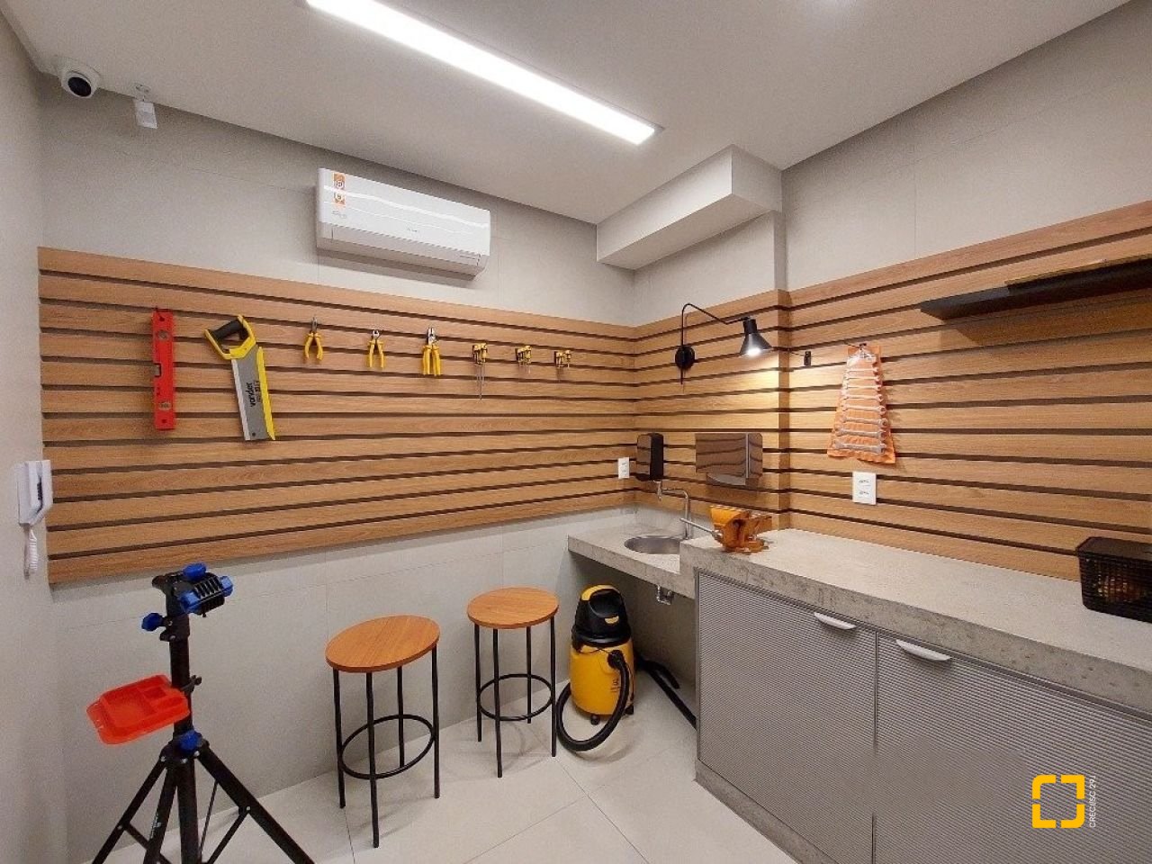 Apartamento com 94m², 4 quartos (sendo 1 suíte), 2 garagens, no bairro Estreito em Florianópolis