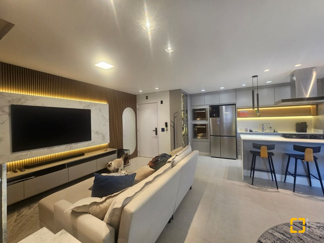 Apartamento com 94m², 4 quartos (sendo 1 suíte), 2 garagens, no bairro Estreito em Florianópolis