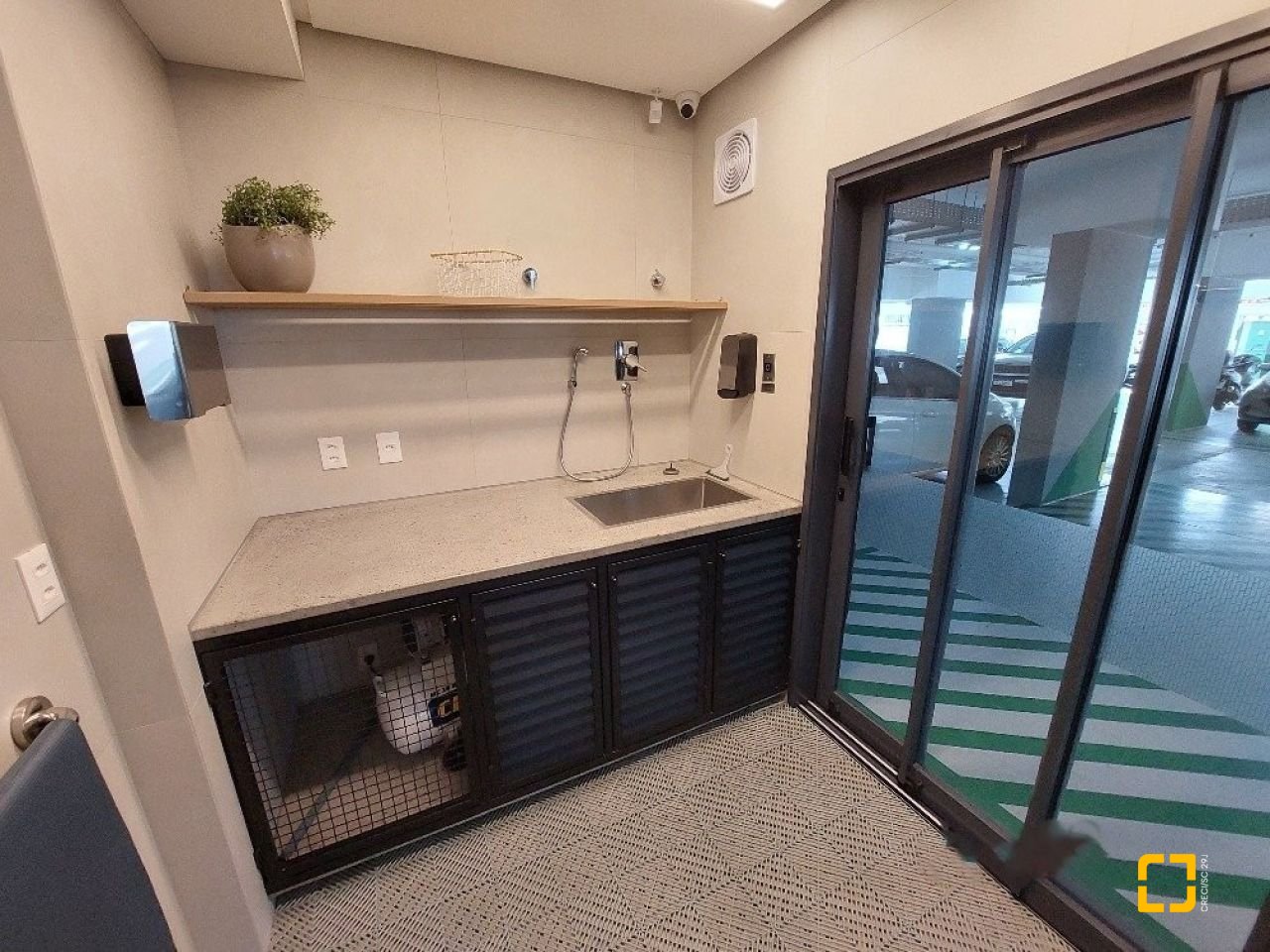 Apartamento com 94m², 4 quartos (sendo 1 suíte), 2 garagens, no bairro Estreito em Florianópolis
