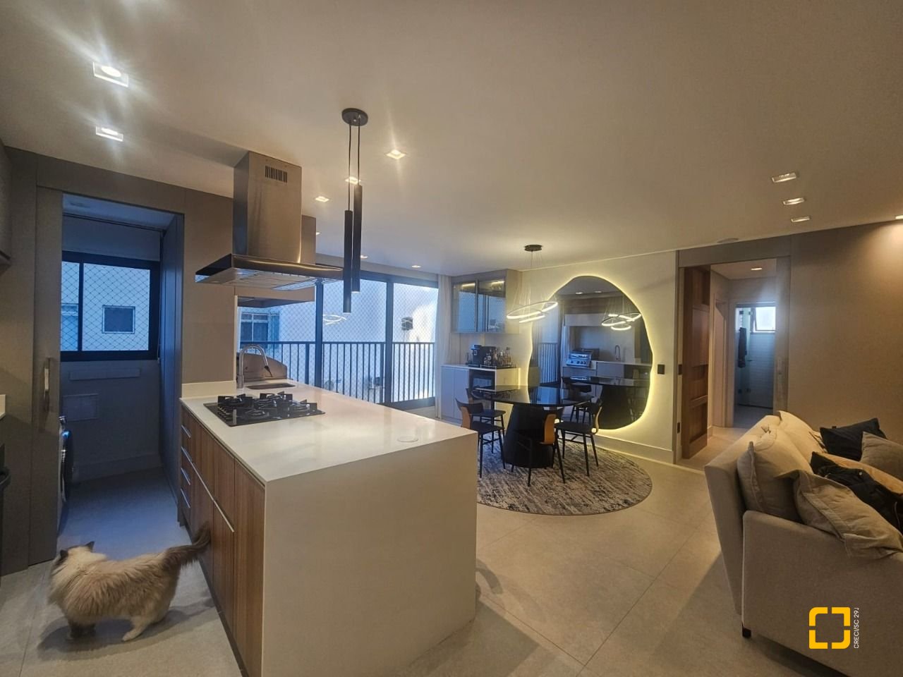 Apartamento com 94m², 4 quartos (sendo 1 suíte), 2 garagens, no bairro Estreito em Florianópolis