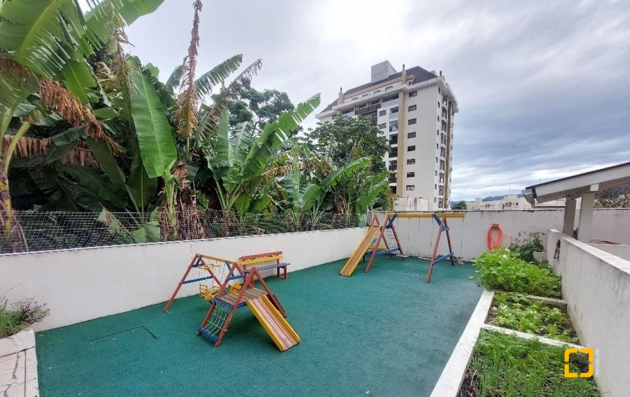 Apartamento com 80m², 3 quartos, 1 garagem, no bairro Trindade em Florianópolis