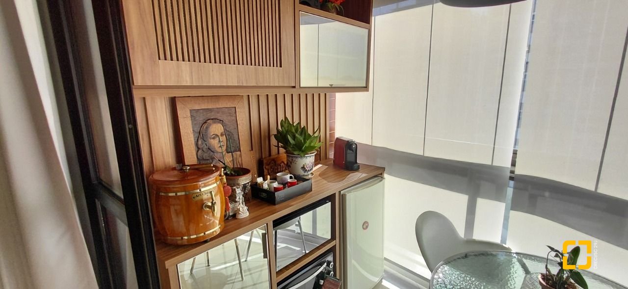 Apartamento com 115m², 4 quartos (sendo 1 suíte), 2 garagens, no bairro Agronômica em Florianópolis