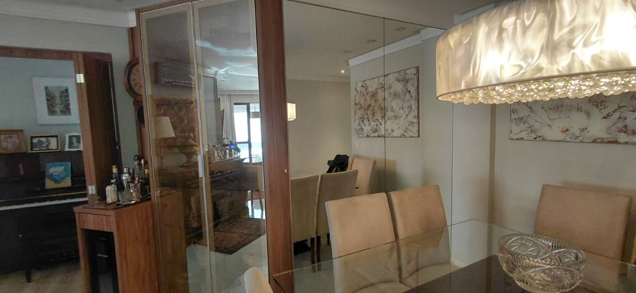 Apartamento com 115m², 4 quartos (sendo 1 suíte), 2 garagens, no bairro Agronômica em Florianópolis