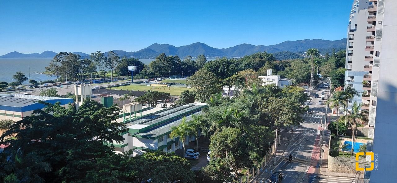 Apartamento com 115m², 4 quartos (sendo 1 suíte), 2 garagens, no bairro Agronômica em Florianópolis