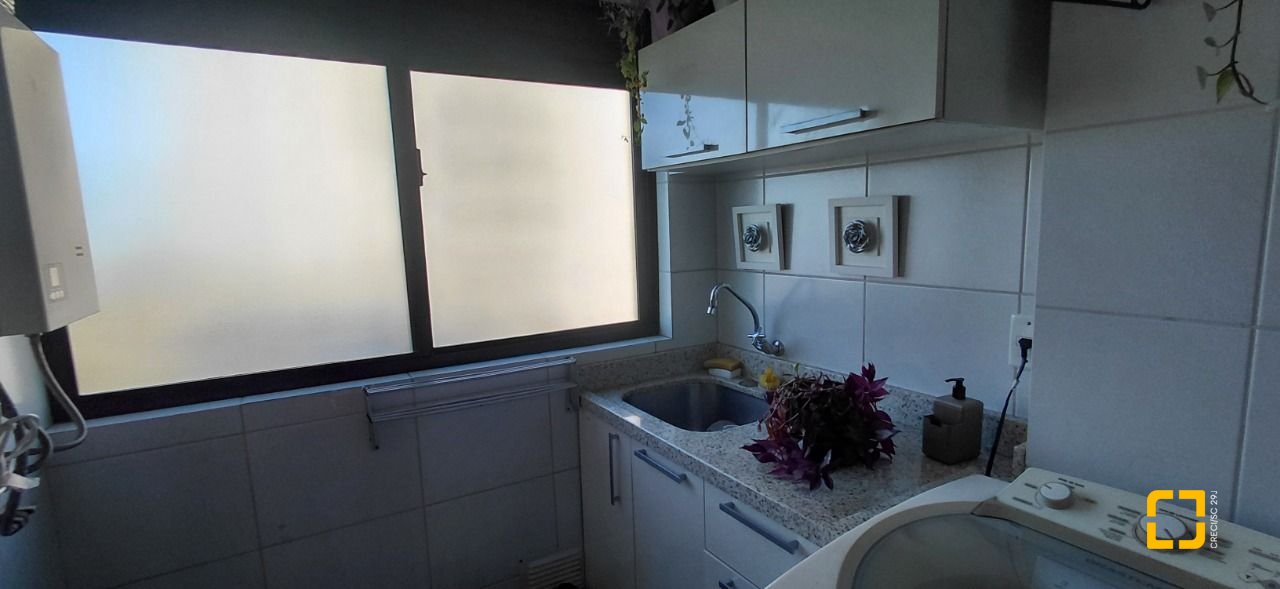 Apartamento com 115m², 4 quartos (sendo 1 suíte), 2 garagens, no bairro Agronômica em Florianópolis