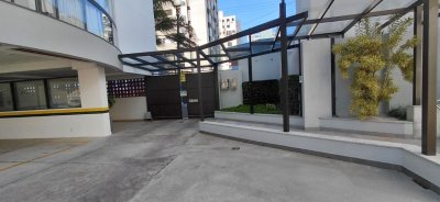Apartamento com 115m², 4 quartos (sendo 1 suíte), 2 garagens, no bairro Agronômica em Florianópolis