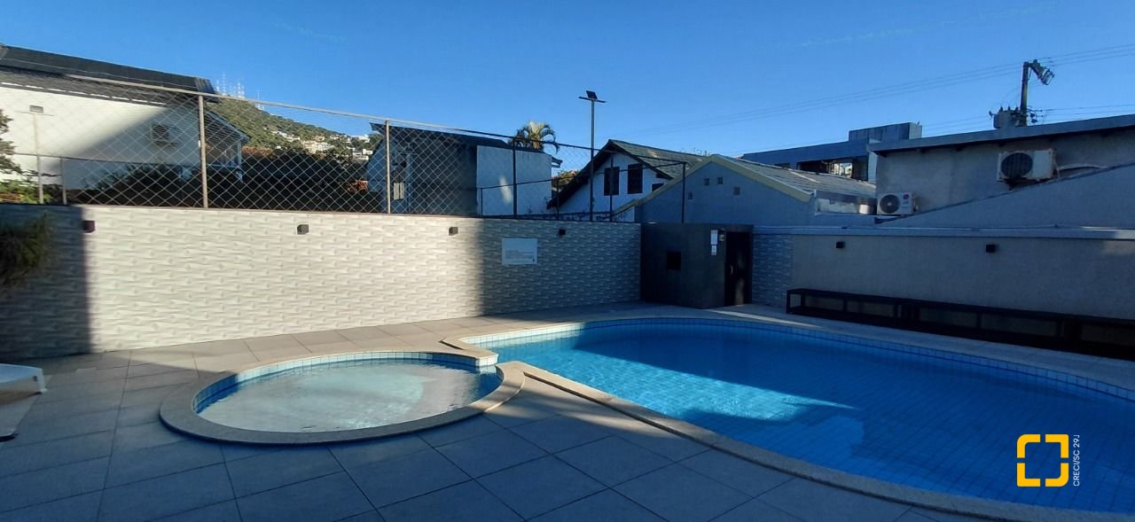 Apartamento com 115m², 4 quartos (sendo 1 suíte), 2 garagens, no bairro Agronômica em Florianópolis
