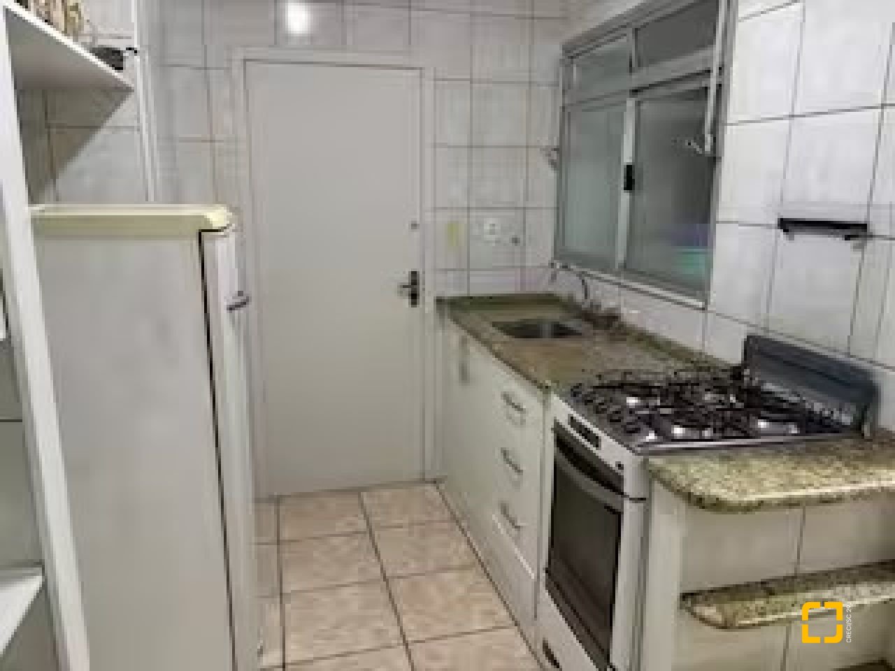 Apartamento com 81m², 2 quartos, 1 garagem, no bairro Centro em Florianópolis