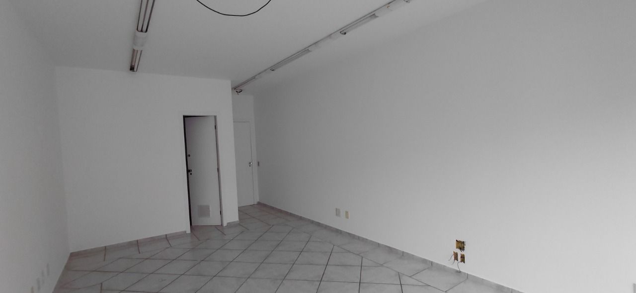 Sala com 30m², 1 garagem, no bairro Centro em Florianópolis