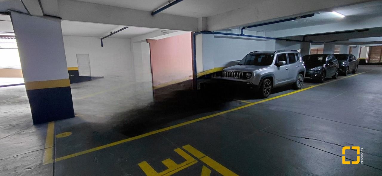 Sala com 30m², 1 garagem, no bairro Centro em Florianópolis