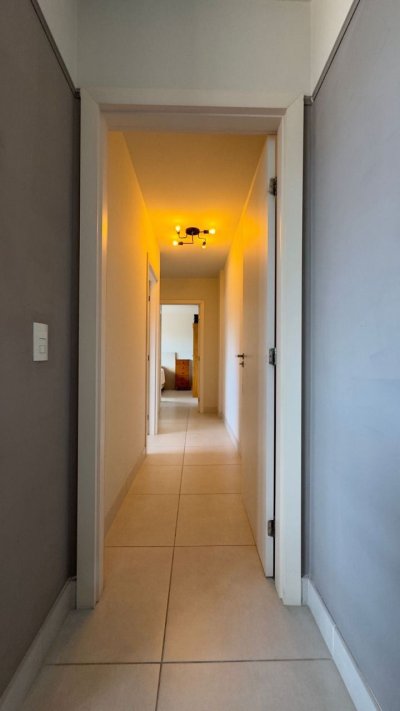 Apartamento com 68m², 3 quartos (sendo 1 suíte), 2 garagens, no bairro Centro em Florianópolis