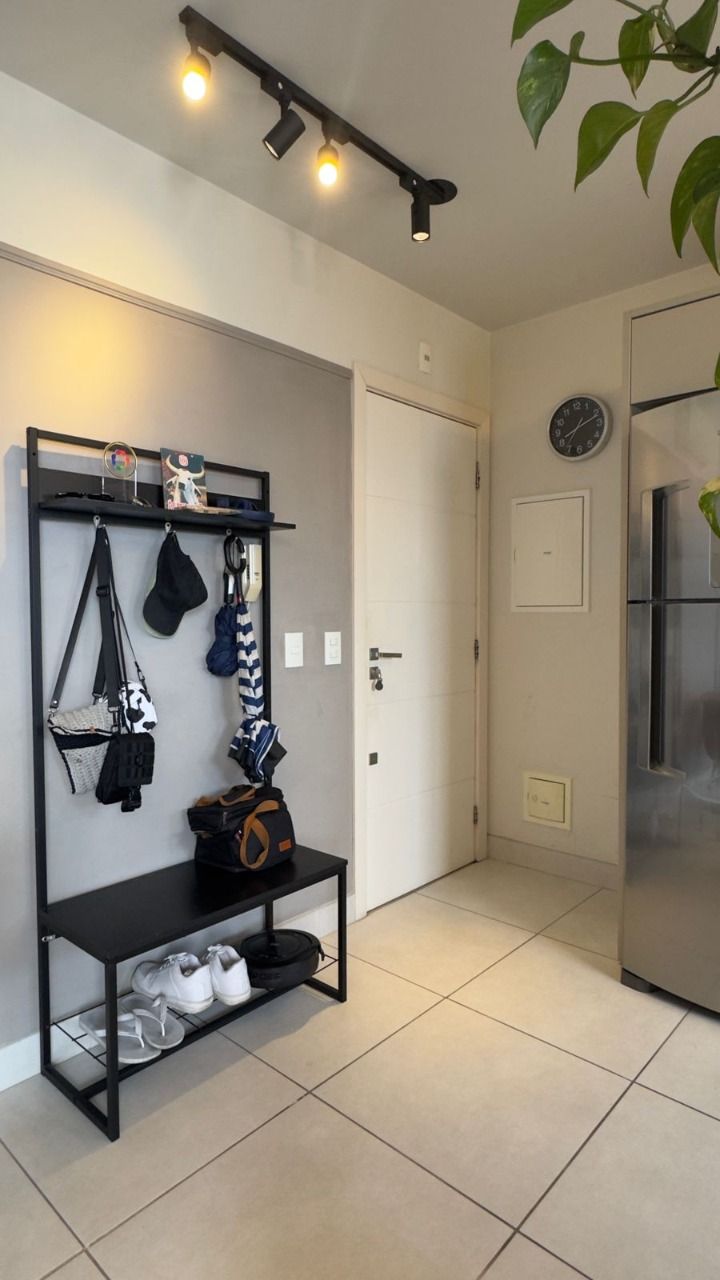 Apartamento com 68m², 3 quartos (sendo 1 suíte), 2 garagens, no bairro Centro em Florianópolis