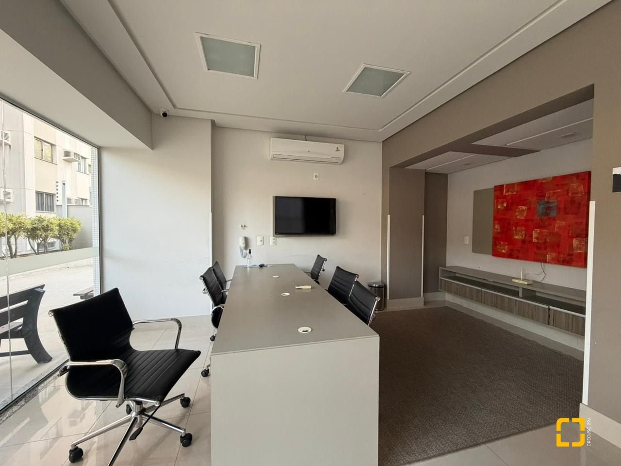 Apartamento com 68m², 3 quartos (sendo 1 suíte), 2 garagens, no bairro Centro em Florianópolis