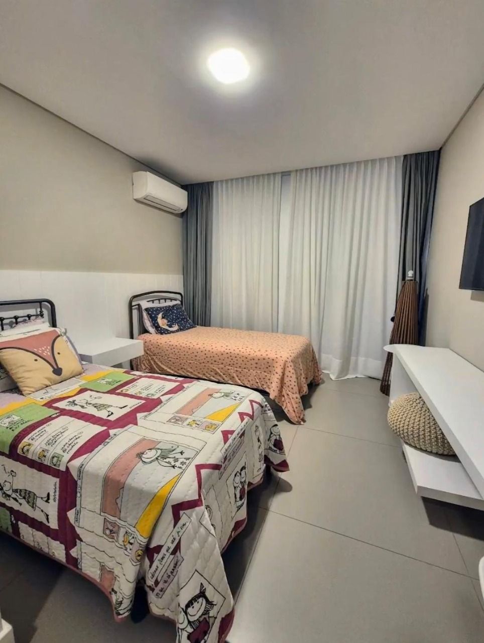 Cobertura com 297m², 3 quartos (sendo 3 suítes), 2 garagens, no bairro Jurerê Internacional em Florianópolis