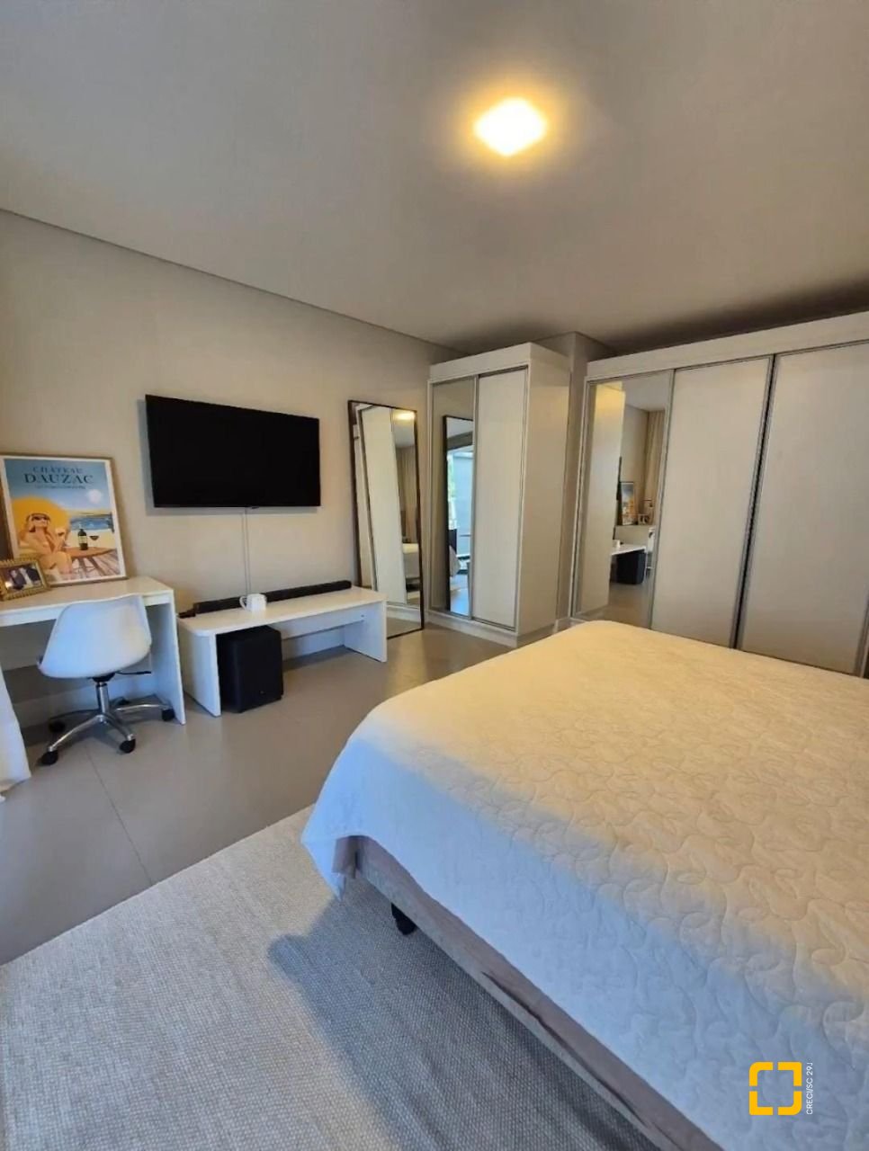 Cobertura com 297m², 3 quartos (sendo 3 suítes), 2 garagens, no bairro Jurerê Internacional em Florianópolis