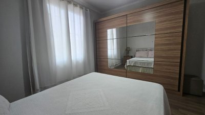 Casa com 262m², 4 quartos (sendo 1 suíte), 2 garagens, no bairro Ipiranga em São José