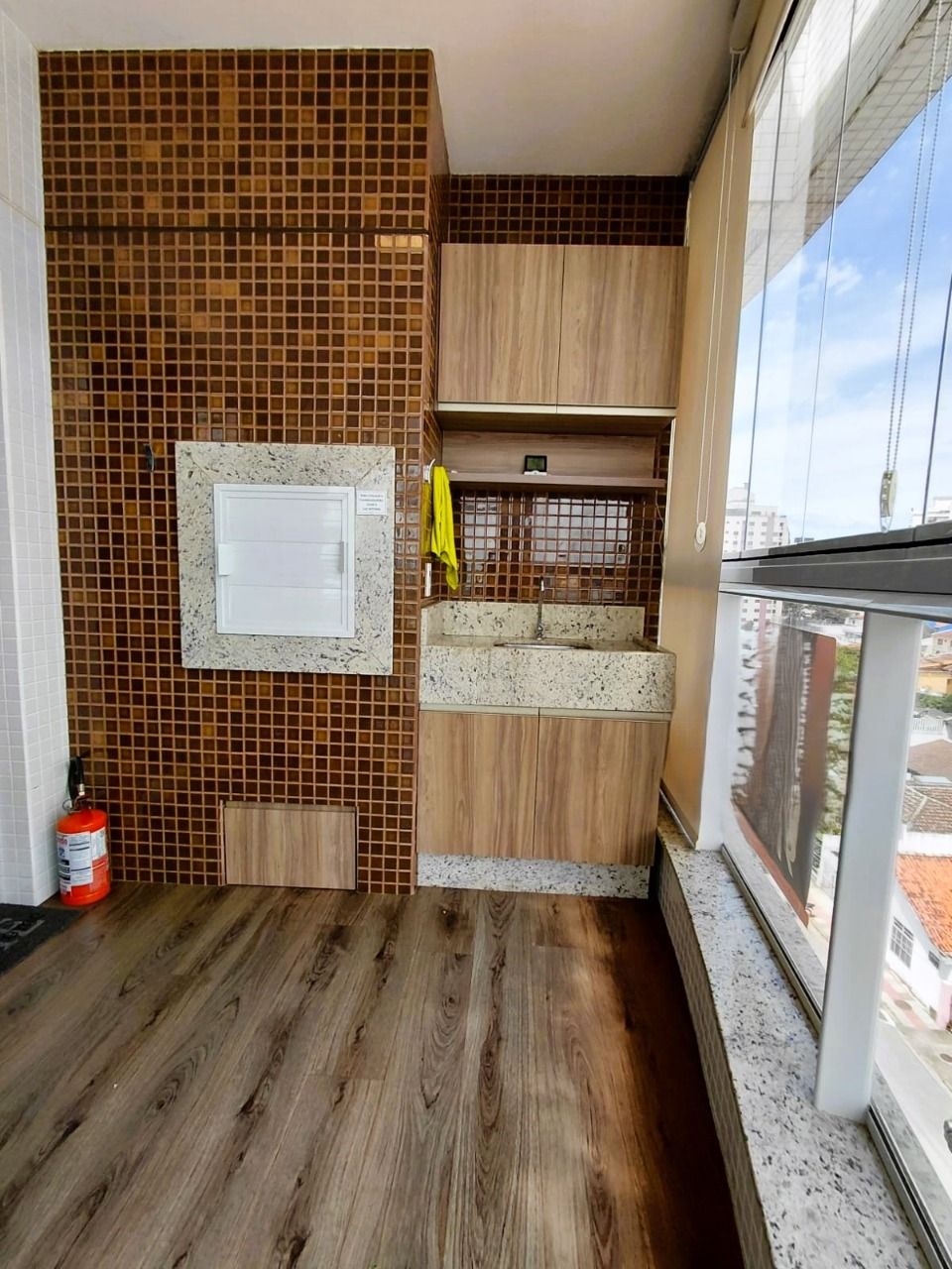 Cobertura com 180m², 3 quartos (sendo 3 suítes), 3 garagens, no bairro Balneário em Florianópolis