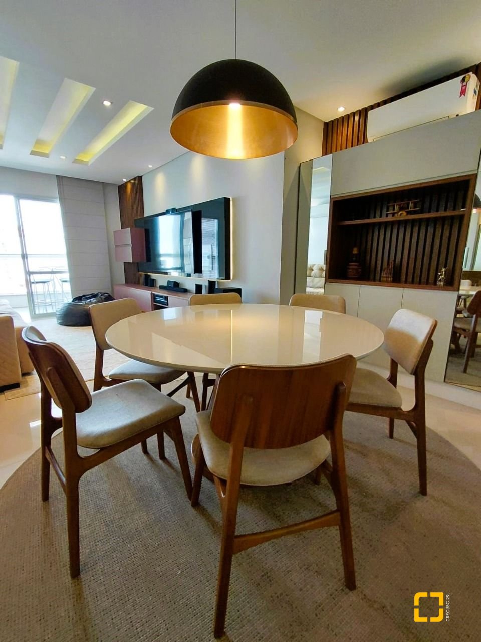 Cobertura com 180m², 3 quartos (sendo 3 suítes), 3 garagens, no bairro Balneário em Florianópolis