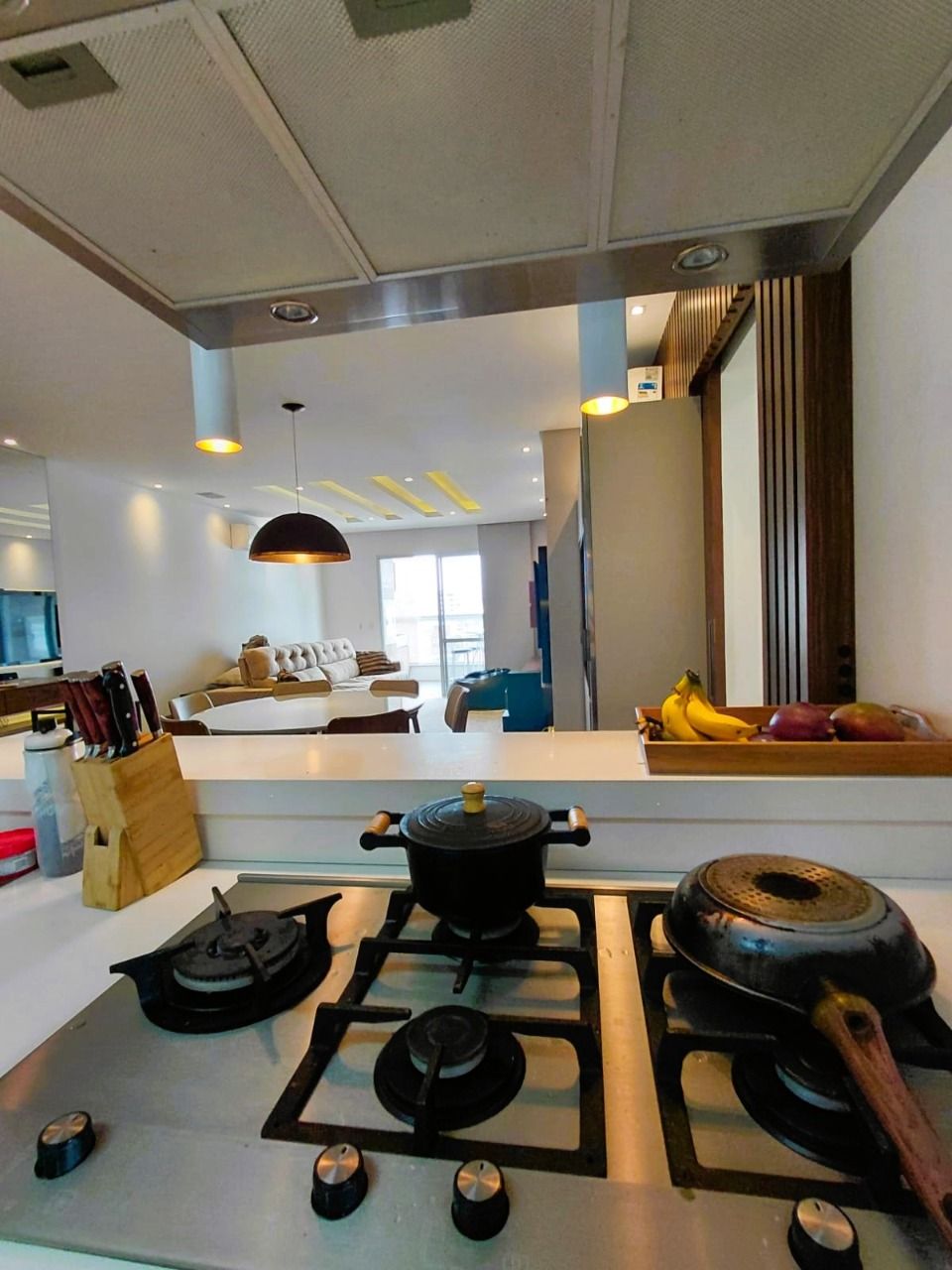 Cobertura com 180m², 3 quartos (sendo 3 suítes), 3 garagens, no bairro Balneário em Florianópolis