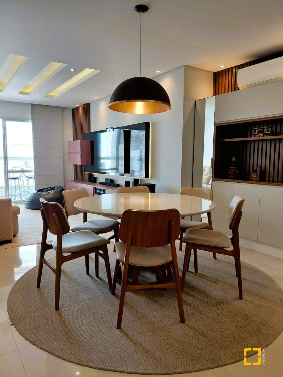 Cobertura com 180m², 3 quartos (sendo 3 suítes), 3 garagens, no bairro Balneário em Florianópolis