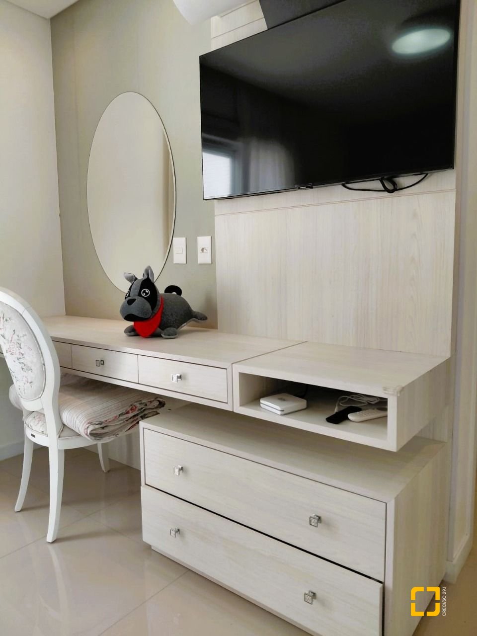 Cobertura com 180m², 3 quartos (sendo 3 suítes), 3 garagens, no bairro Balneário em Florianópolis