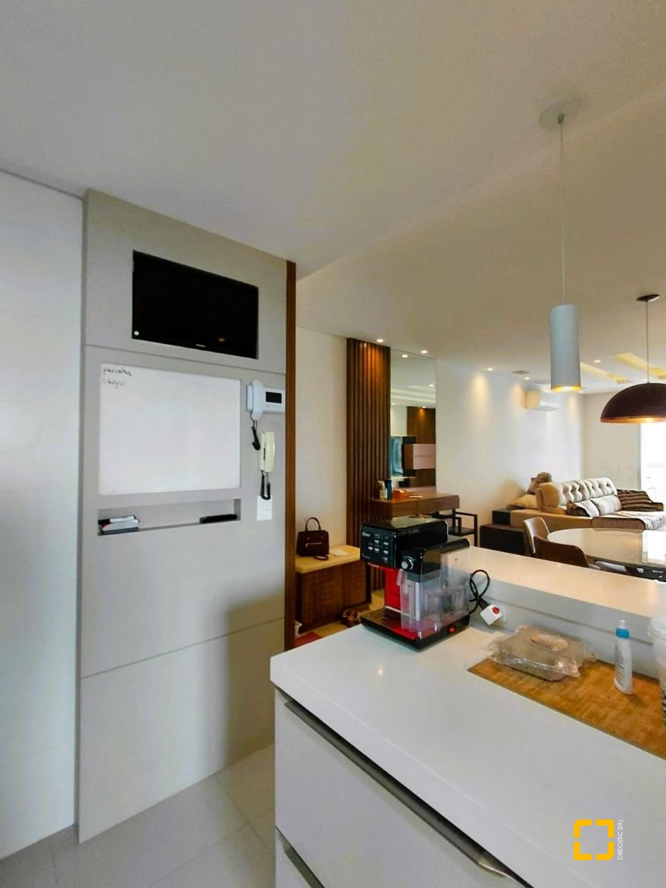 Cobertura com 180m², 3 quartos (sendo 3 suítes), 3 garagens, no bairro Balneário em Florianópolis