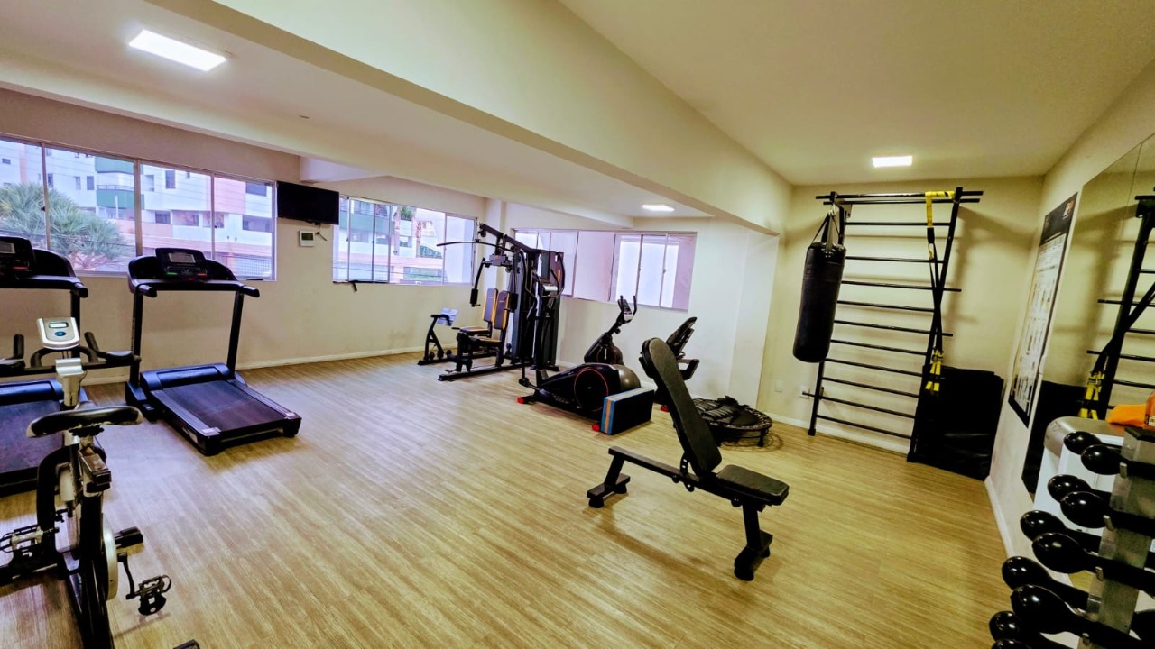 Apartamento com 102m², 4 quartos (sendo 1 suíte), 1 garagem, no bairro Centro em Florianópolis