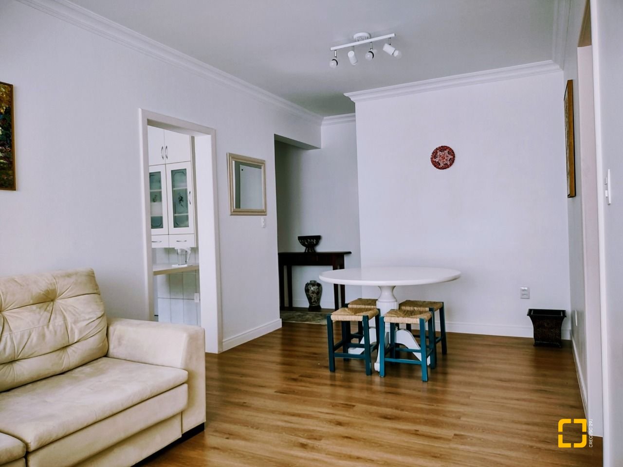 Apartamento com 102m², 4 quartos (sendo 1 suíte), 1 garagem, no bairro Centro em Florianópolis