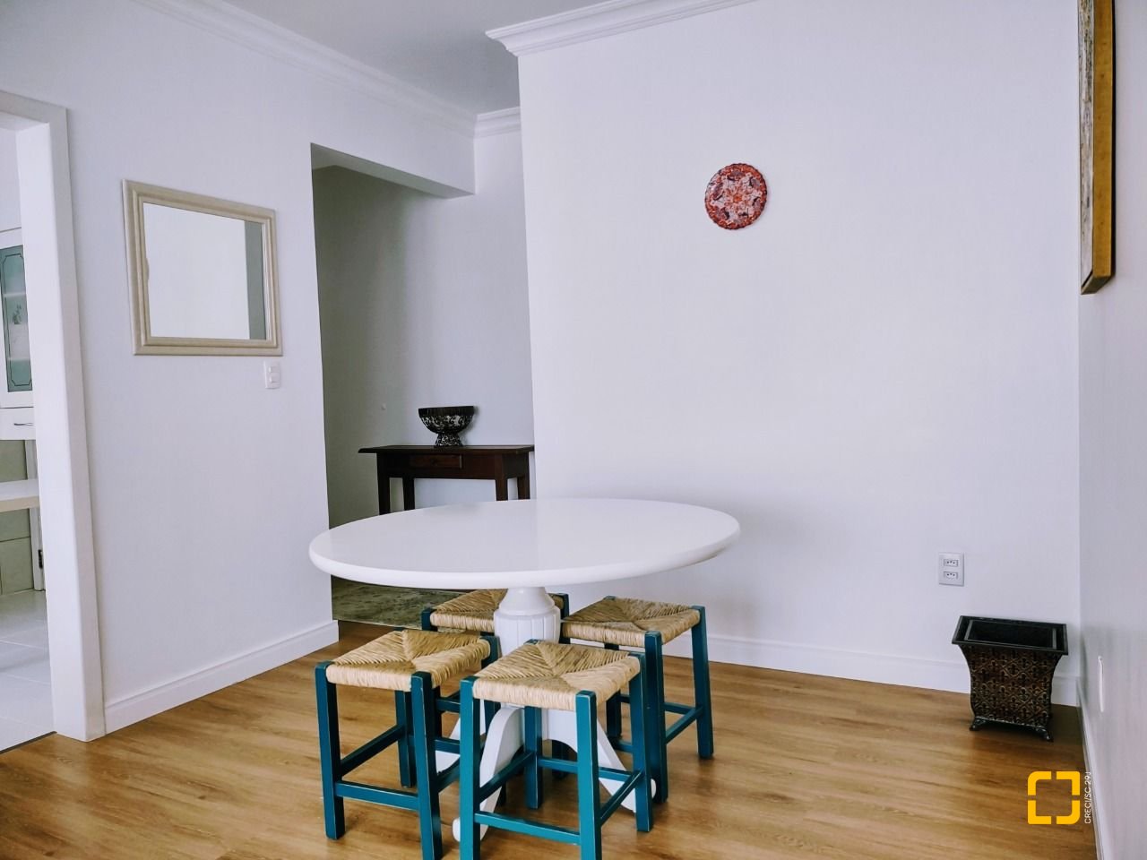Apartamento com 102m², 4 quartos (sendo 1 suíte), 1 garagem, no bairro Centro em Florianópolis