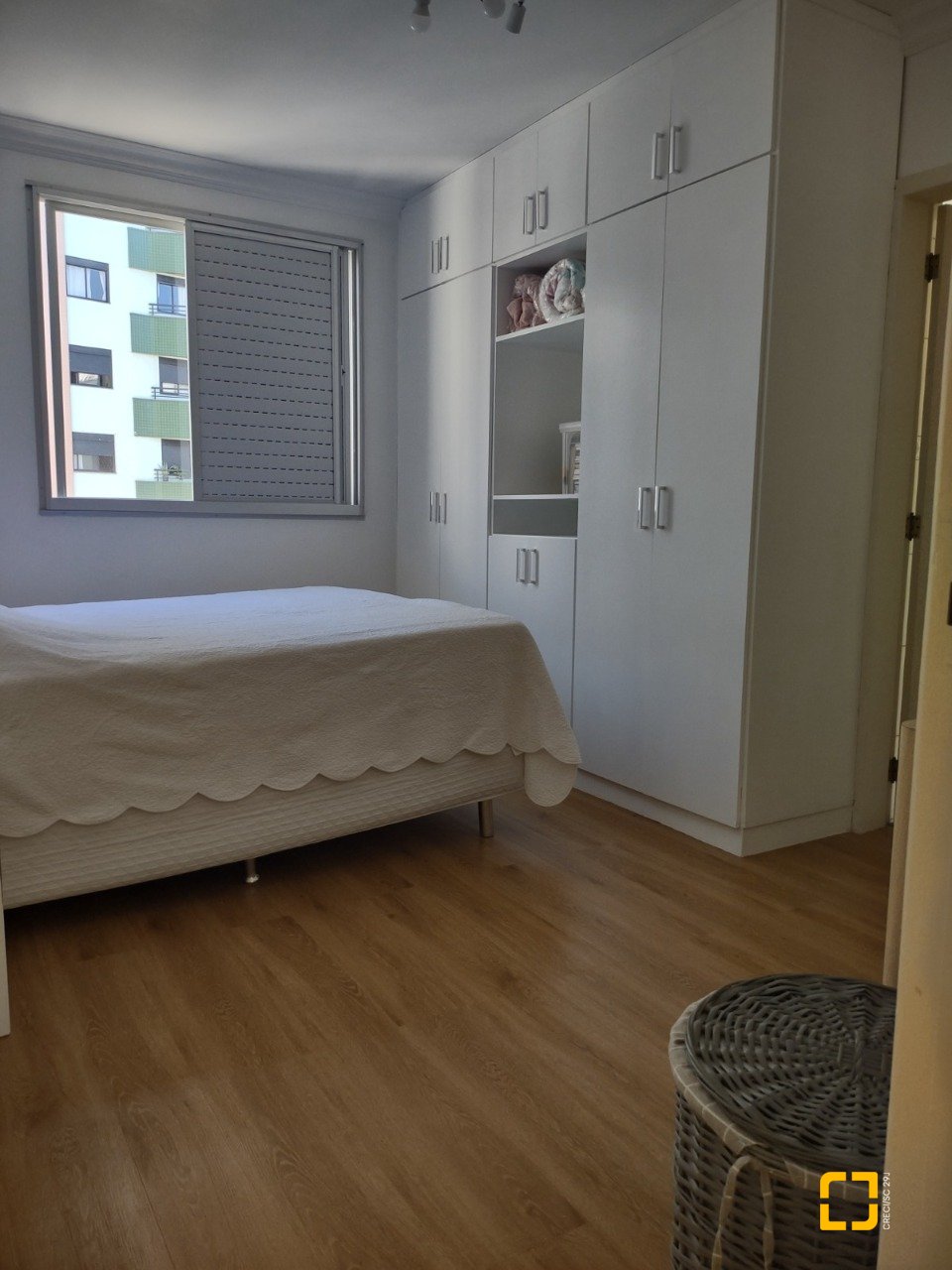 Apartamento com 102m², 4 quartos (sendo 1 suíte), 1 garagem, no bairro Centro em Florianópolis