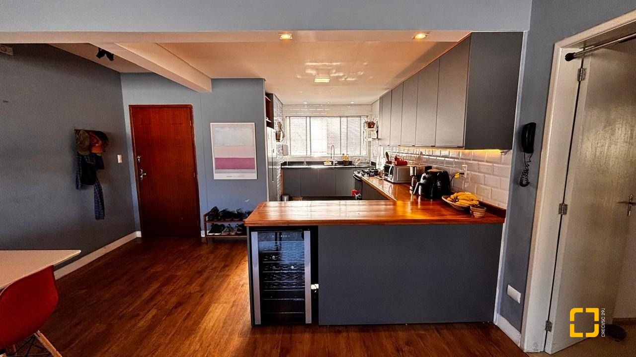 Apartamento com 117m², 5 quartos (sendo 1 suíte), 1 garagem, no bairro Trindade em Florianópolis