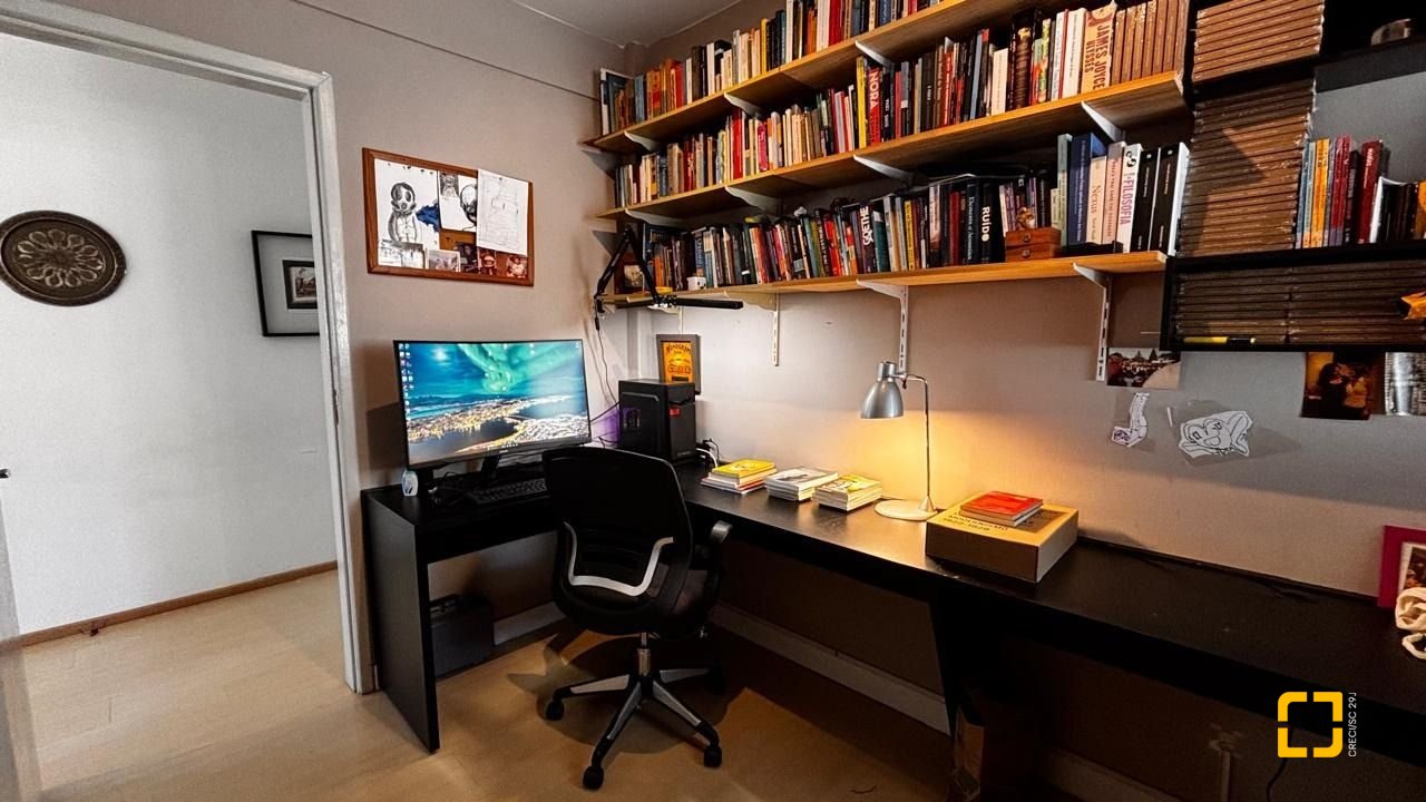 Apartamento com 117m², 5 quartos (sendo 1 suíte), 1 garagem, no bairro Trindade em Florianópolis