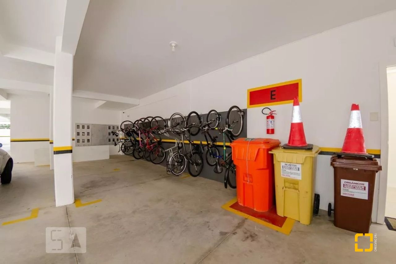 Cobertura com 176m², 3 quartos (sendo 1 suíte), 2 garagens, no bairro Itacorubi em Florianópolis