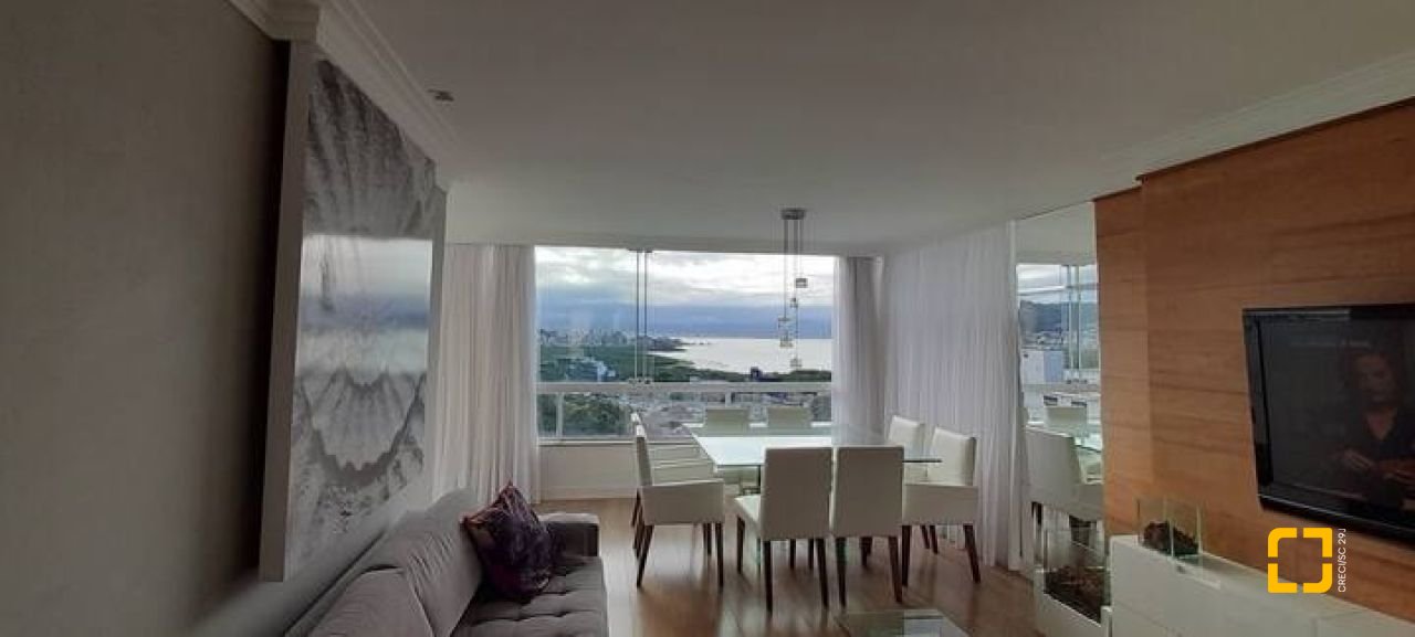Cobertura com 176m², 3 quartos (sendo 1 suíte), 2 garagens, no bairro Itacorubi em Florianópolis