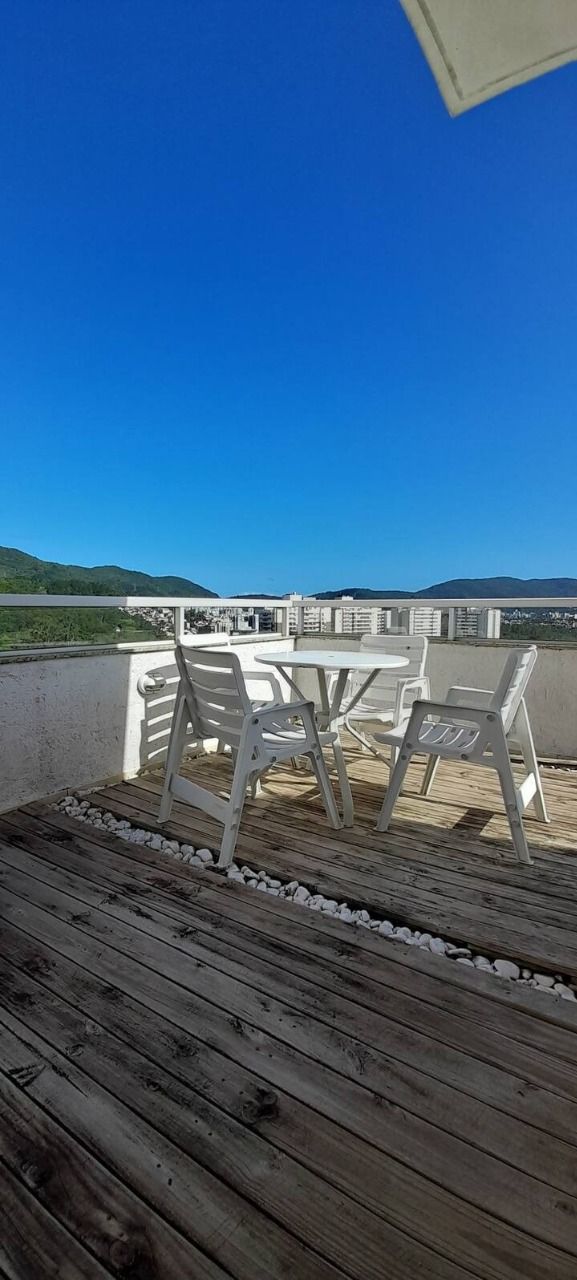 Cobertura com 176m², 3 quartos (sendo 1 suíte), 2 garagens, no bairro Itacorubi em Florianópolis