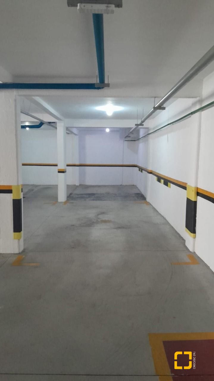 Cobertura com 176m², 3 quartos (sendo 1 suíte), 2 garagens, no bairro Itacorubi em Florianópolis