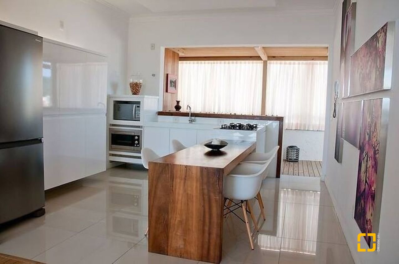 Cobertura com 176m², 3 quartos (sendo 1 suíte), 2 garagens, no bairro Itacorubi em Florianópolis