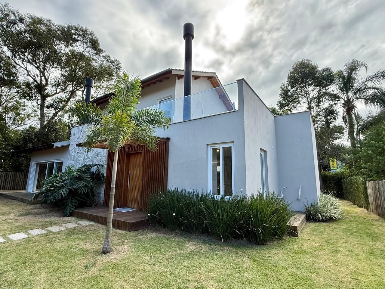 Casa de Condomínio com 197m², 4 quartos (sendo 4 suítes), 3 garagens, no bairro Limpa em Garopaba