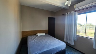 Casa com 288m², 6 quartos (sendo 2 suítes), 2 garagens, no bairro Praia Brava em Florianópolis