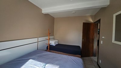 Casa com 288m², 6 quartos (sendo 2 suítes), 2 garagens, no bairro Praia Brava em Florianópolis